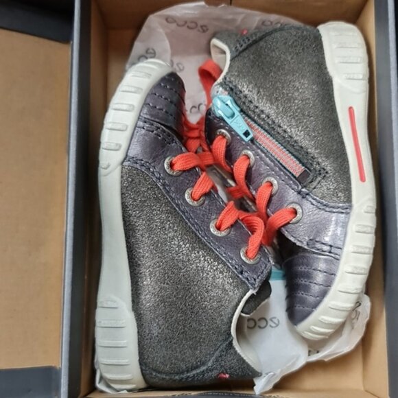 Ecco Baby Mimic Low Cut Sneaker - Picture 2 of 2